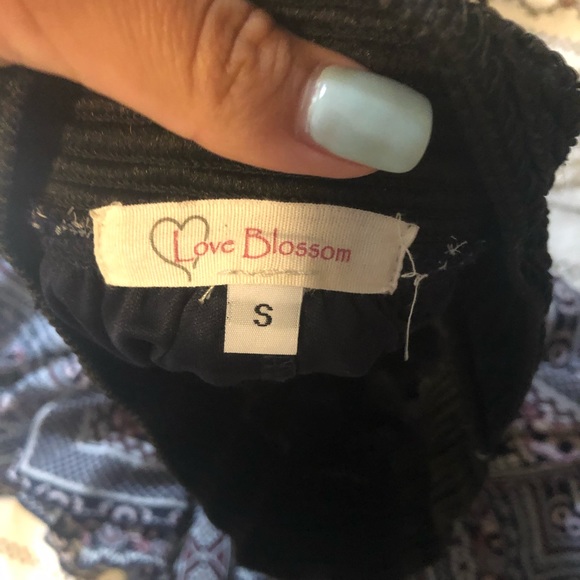 Patterned skirt! - Picture 3 of 3